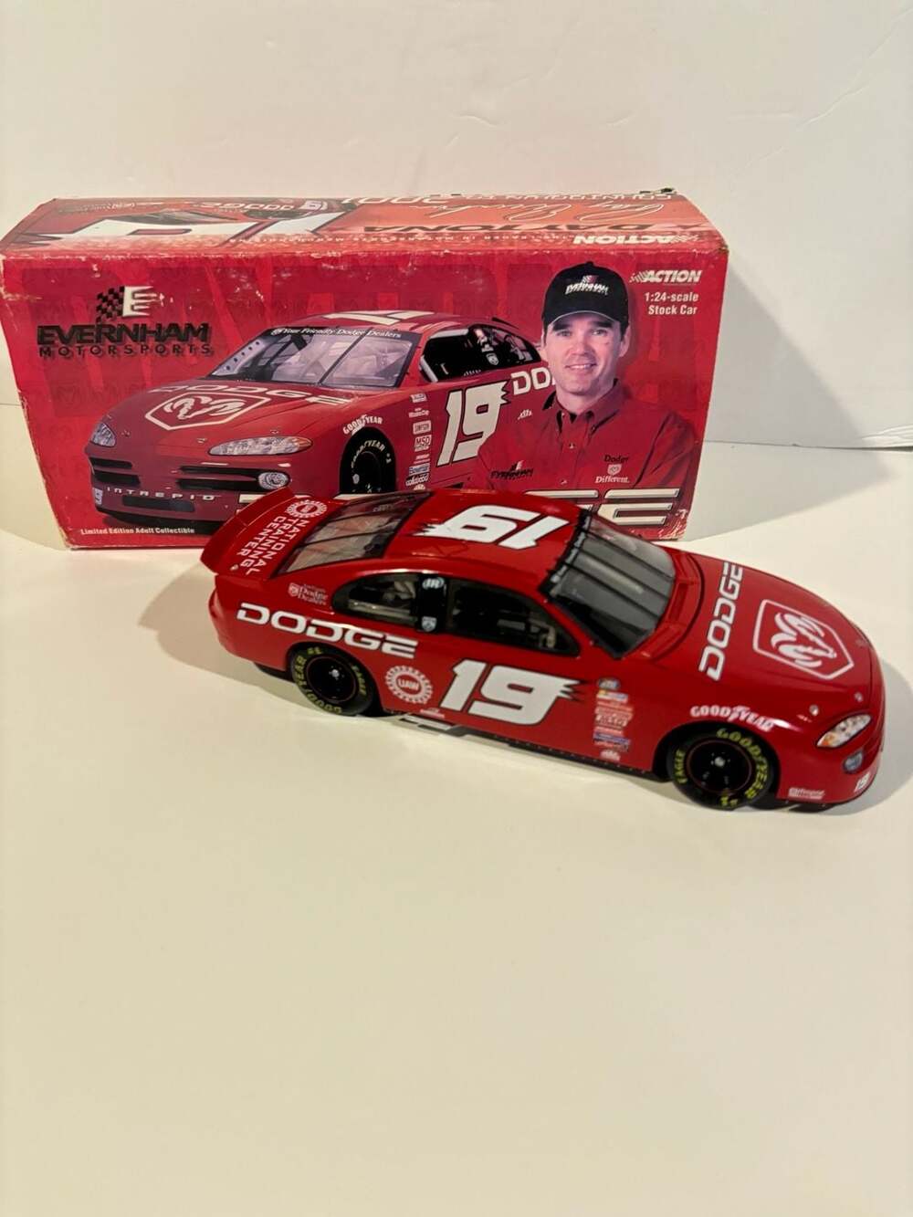 Action 2000 Evernham Motorsports #19 Dodge Show Car Intrepid 1/24 Scale Diecast